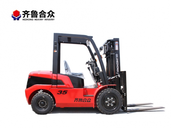 內燃叉車著火的預防以及撲救有哪些小秘訣